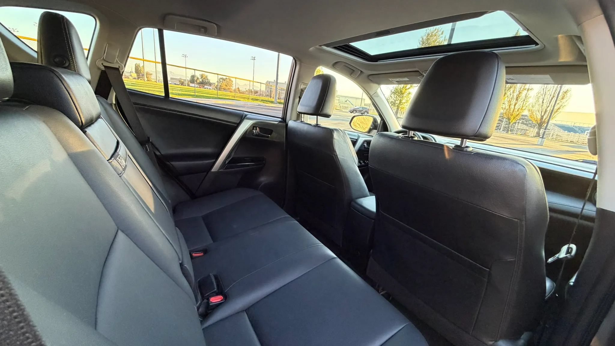 Used 2017 Toyota RAV4 Limited w/ Advanced Technology Package AWD/4WD image 25