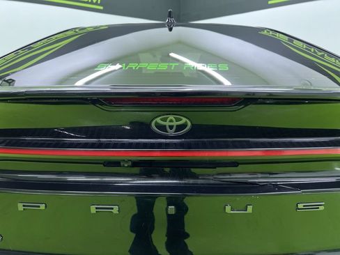 Used 2023 Toyota Prius LE FWD image 12