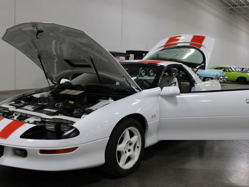 Used 1997 Chevrolet Camaro SS w/ SS Alteration Pkg RWD image 36