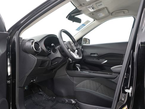 Used 2024 Nissan Kicks SV image 20