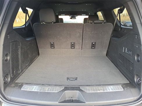 Used 2025 GMC Yukon XL Denali image 6