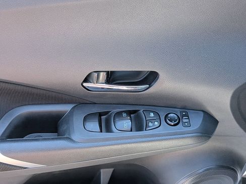 Used 2023 Nissan Kicks SV FWD image 11