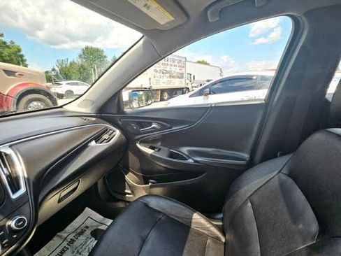 Used 2016 Chevrolet Malibu LT w/ Leather Package image 15