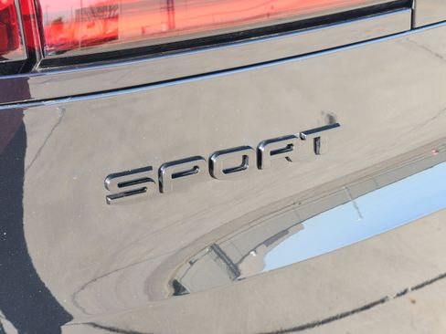 New 2026 Land Rover Range Rover Sport Dynamic SE AWD/4WD image 12