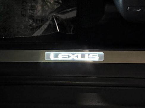 Used 2022 Lexus RX 450hL Luxury w/ Cold Area Package (CT) AWD/4WD image 11