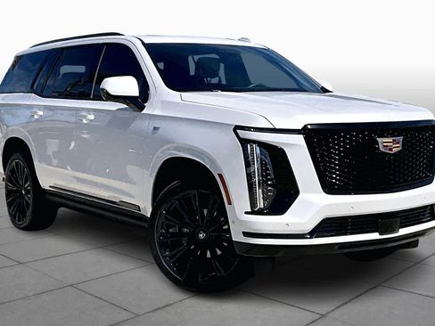 Used 2025 Cadillac Escalade Sport image 2