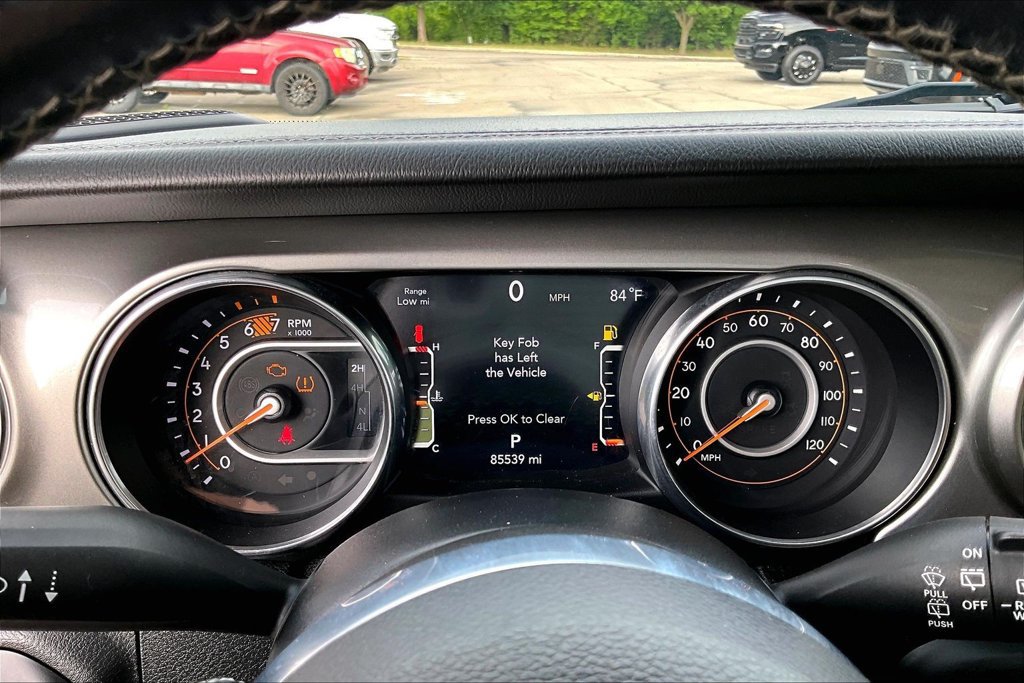 Used 2021 Jeep Wrangler Unlimited Sahara AWD/4WD image 19