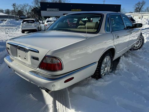 Used 2003 Jaguar XJ8 image 6
