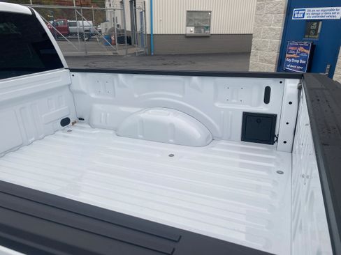 New 2025 Ford F150 XL w/ Equipment Group 103A High image 17