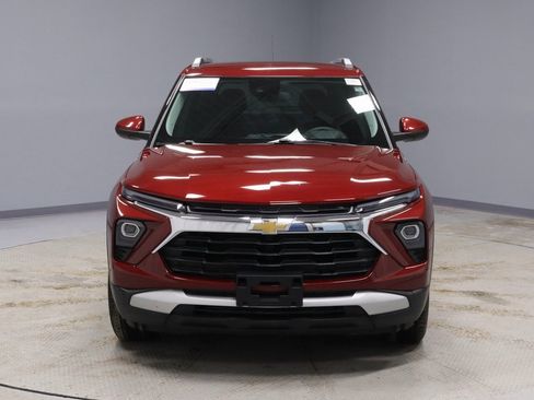 Used 2025 Chevrolet TrailBlazer LT w/ Driver Confidence Package image 6
