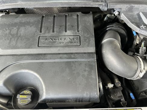 Used 2019 Jaguar E-PACE S image 32