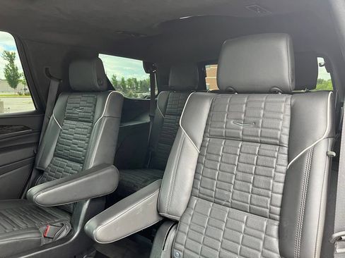 Used 2024 Cadillac Escalade Sport Platinum w/ LPO, ONYX Package AWD/4WD image 21