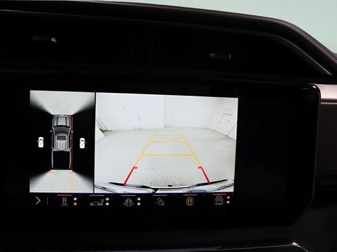 Used 2024 GMC Sierra 1500 Denali AWD/4WD image 12