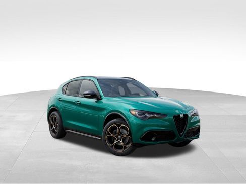 New 2025 Alfa Romeo Stelvio Sprint AWD/4WD image 5