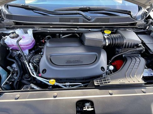 New 2026 Chrysler Pacifica Limited image 11