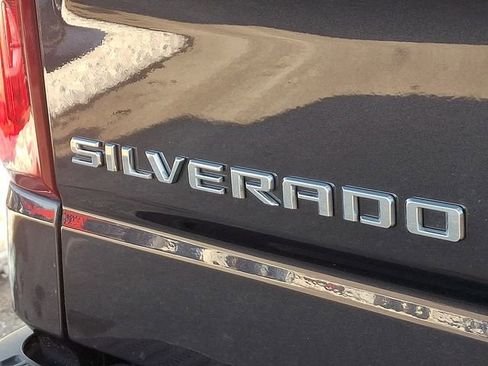 Used 2022 Chevrolet Silverado 1500 LT Trail Boss w/ Convenience Package II image 34