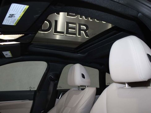 Certified 2025 BMW 430i w/ M Sport Package image 15