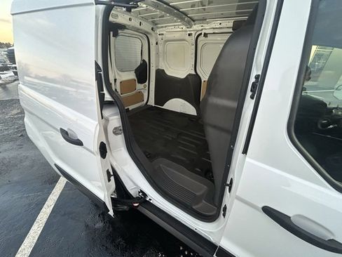 Used 2023 Ford Transit Connect XL image 15