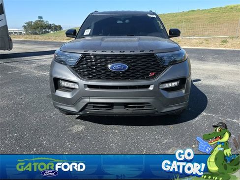 Used 2022 Ford Explorer ST w/ ST Street Pack image 3