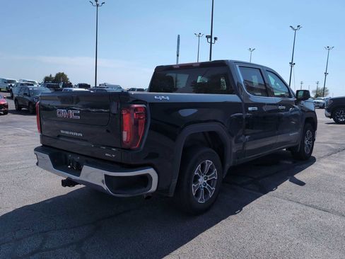 Used 2025 GMC Sierra 1500 SLT AWD/4WD image 4
