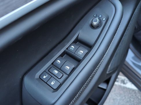 New 2025 Jeep Grand Cherokee Limited w/ Luxury Tech Group II image 12