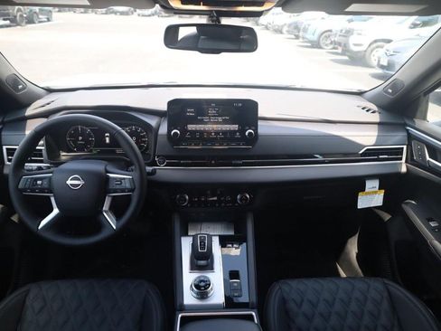 New 2026 Nissan Rogue Platinum AWD/4WD image 7