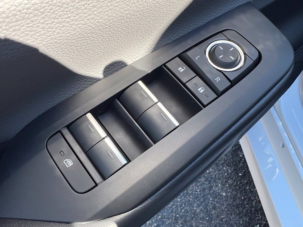 New 2027 Toyota Prius Limited AWD/4WD image 34