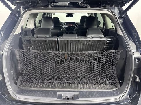 Used 2023 Toyota Highlander Limited image 14