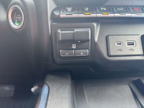 Used 2021 GMC Sierra 2500 Denali w/ Denali Ultimate Package AWD/4WD image 13