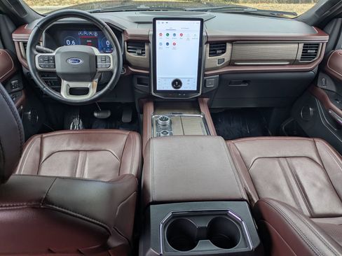 Used 2022 Ford Expedition Limited image 24