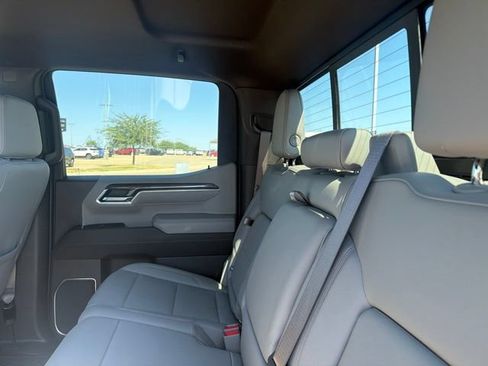 Used 2025 Chevrolet Silverado 1500 LTZ w/ Z71 Off-Road Package AWD/4WD image 16