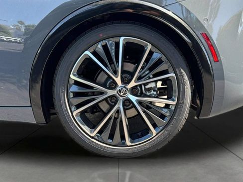 New 2026 Toyota Prius Limited FWD image 34