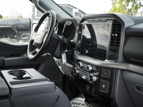 Used 2024 Ford F150 XLT image 33