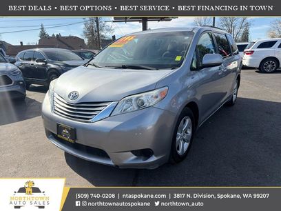 Used 2016 Toyota Sienna LE