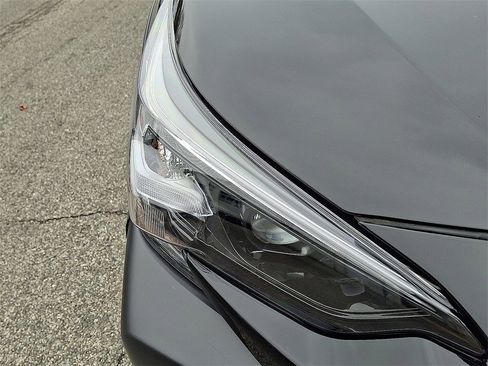 Certified 2025 Subaru Outback Limited image 10