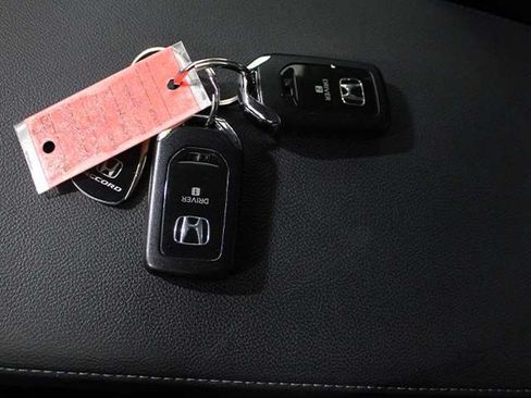 Used 2021 Honda Accord Touring image 19