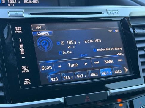 Used 2016 Honda Accord Touring image 31