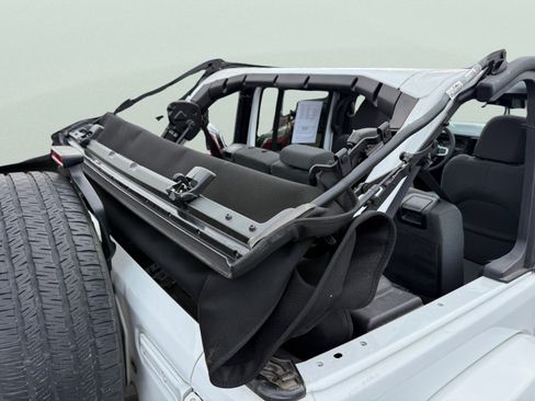 Used 2024 Jeep Wrangler Unlimited Sahara image 12