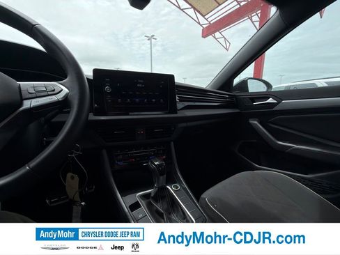Used 2025 Volkswagen Jetta Sport FWD image 6