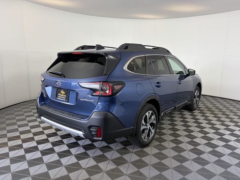 Used 2020 Subaru Outback Limited w/ Popular Package #2 AWD/4WD image 2