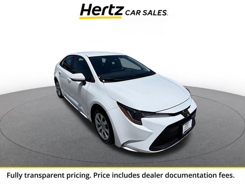 Used 2025 Toyota Corolla LE FWD image 1