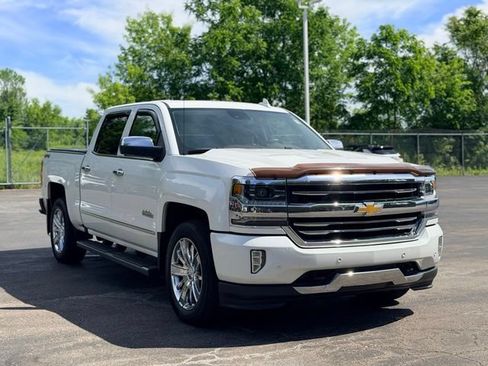 Used 2018 Chevrolet Silverado 1500 High Country AWD/4WD image 3