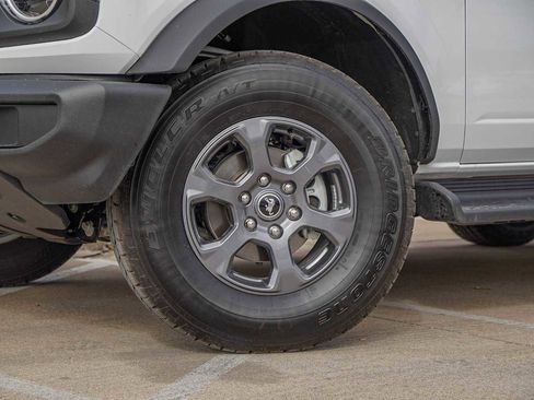 Used 2025 Ford Bronco Big Bend image 2