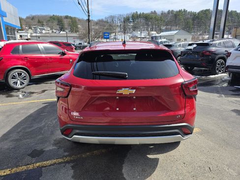 New 2026 Chevrolet Trax LT w/ LT Convenience Package image 6