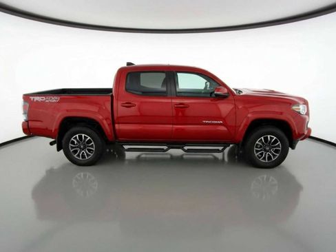 Used 2022 Toyota Tacoma TRD Sport image 5