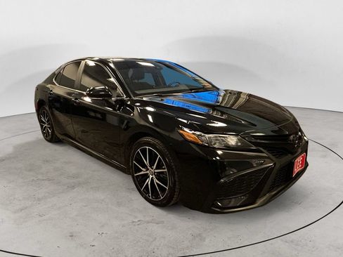 Used 2023 Toyota Camry SE w/ Cold Weather Package AWD/4WD image 7