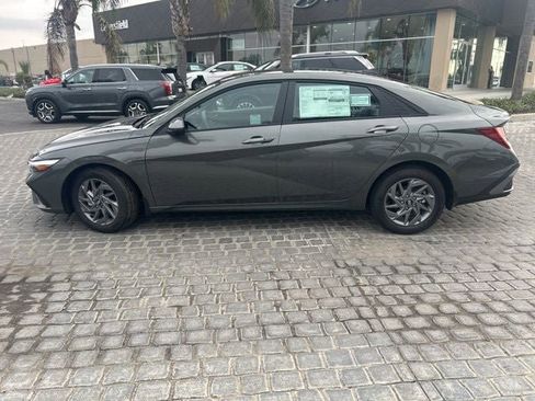 New 2026 Hyundai Elantra Blue image 6