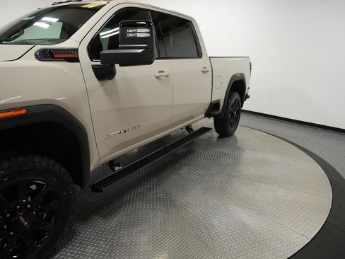 New 2026 GMC Sierra 2500 AT4 w/ AT4 Premium Plus Package AWD/4WD image 4