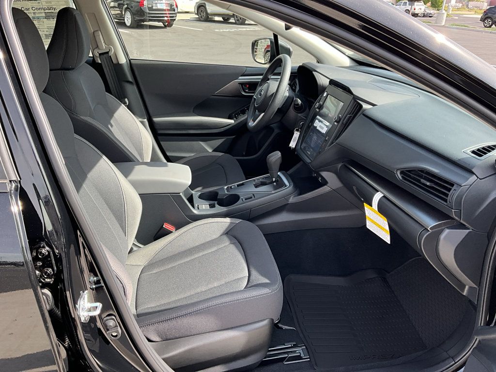 Certified 2025 Subaru Impreza 2.0i AWD/4WD image 3