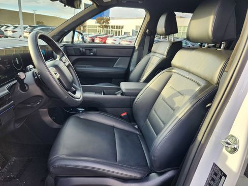Used 2025 Hyundai Santa Fe Calligraphy image 10